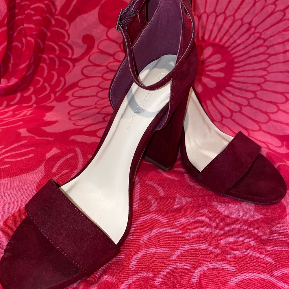 Maroon Chunky Heels 🥀